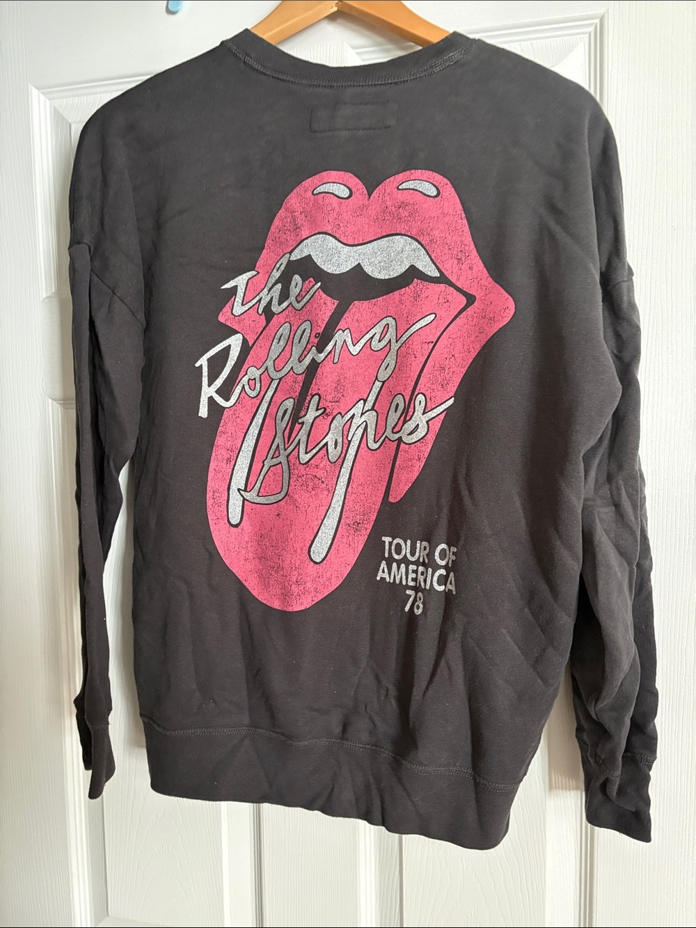 Abercrombie kids Rolling Stones Charcoal Black Crewneck with White Script - Picture 3 of 3